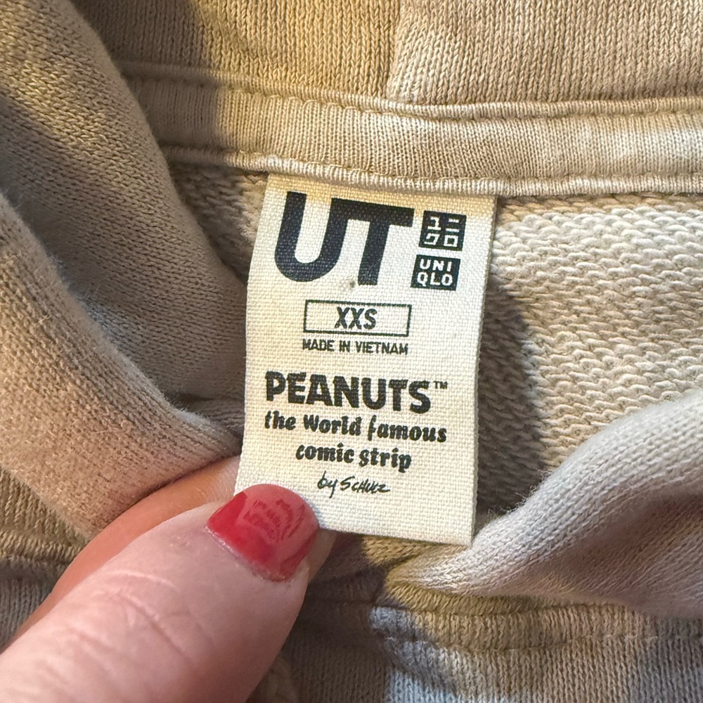 Uniqlo x Peanuts collection, featuring a graphic of Snoopy, xxs - Picture 7 of 11
